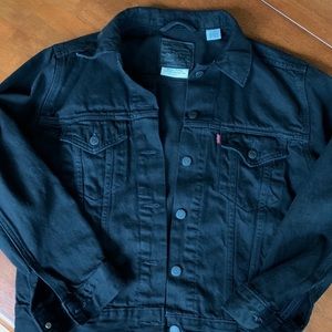 Women’s Levi’s denim jacket, black, size Small